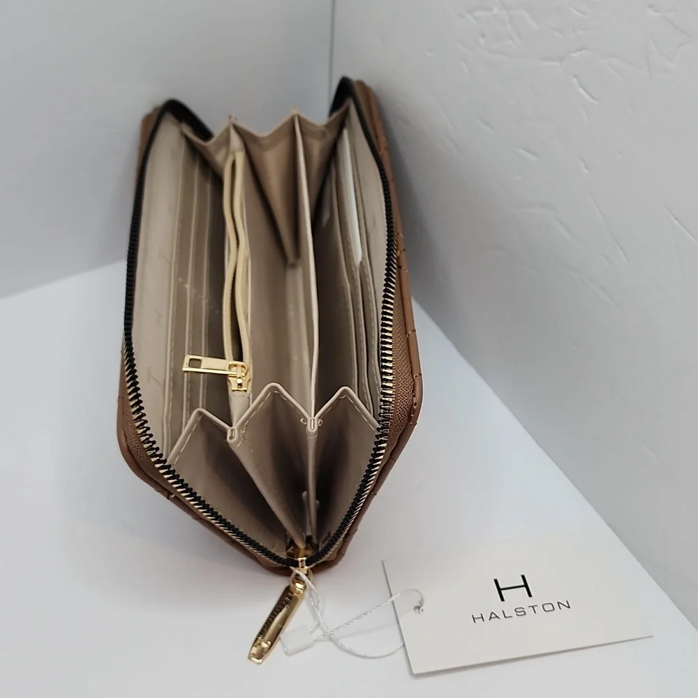 HALSTON WOMEN'S WALLET, CAMEL COLOR WITH ZIPPER